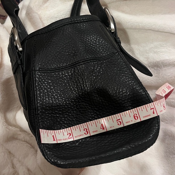 ✨🖤COLE HAAN Black Pebbled Leather Shoulder Purse Bag w/Adj. Buckle Straps 🖤✨ - Picture 16 of 17